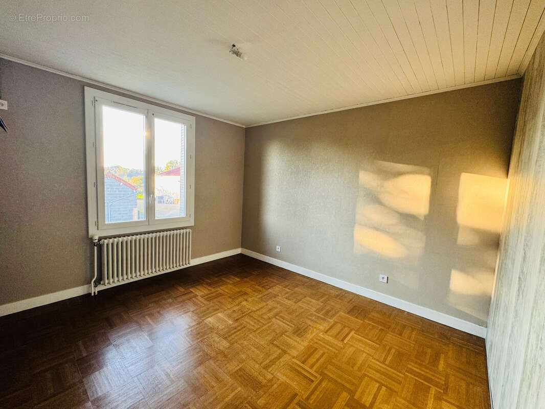 Maison à SAINT-GERMAIN-DU-BOIS