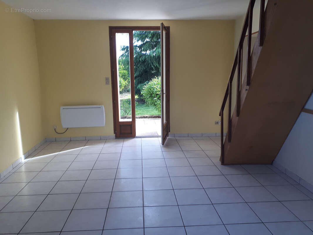 Maison à DANGE-SAINT-ROMAIN