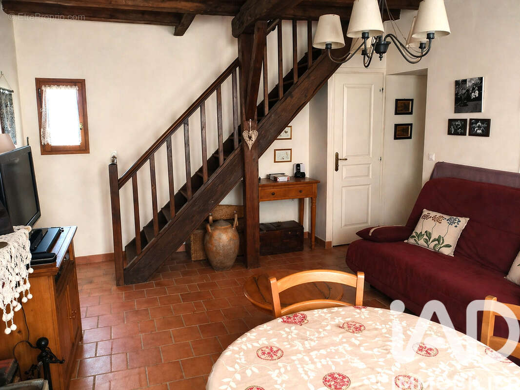 Maison 66 m² à Chenu  - photo 4