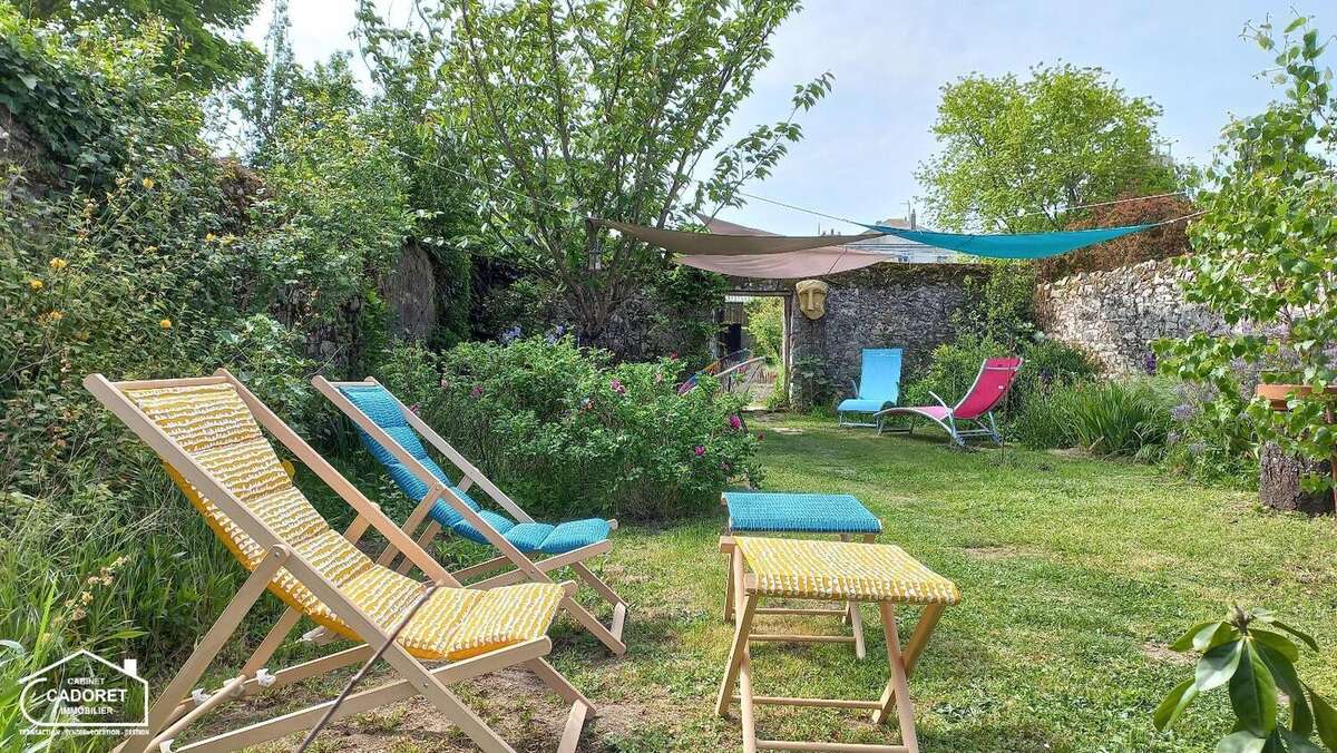   - Maison à PAIMBOEUF