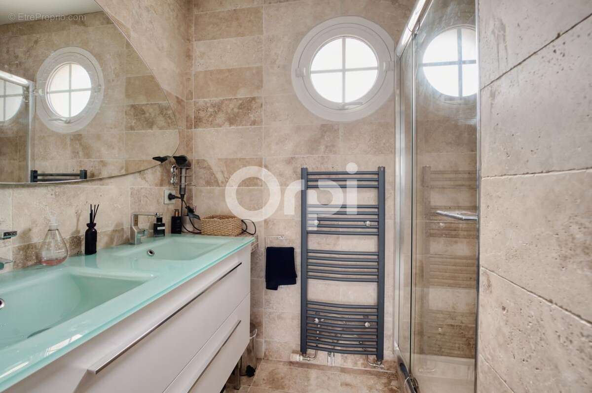 Maison à BUSSY-SAINT-GEORGES