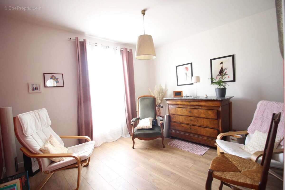 Maison à SAINT-LEU-D'ESSERENT
