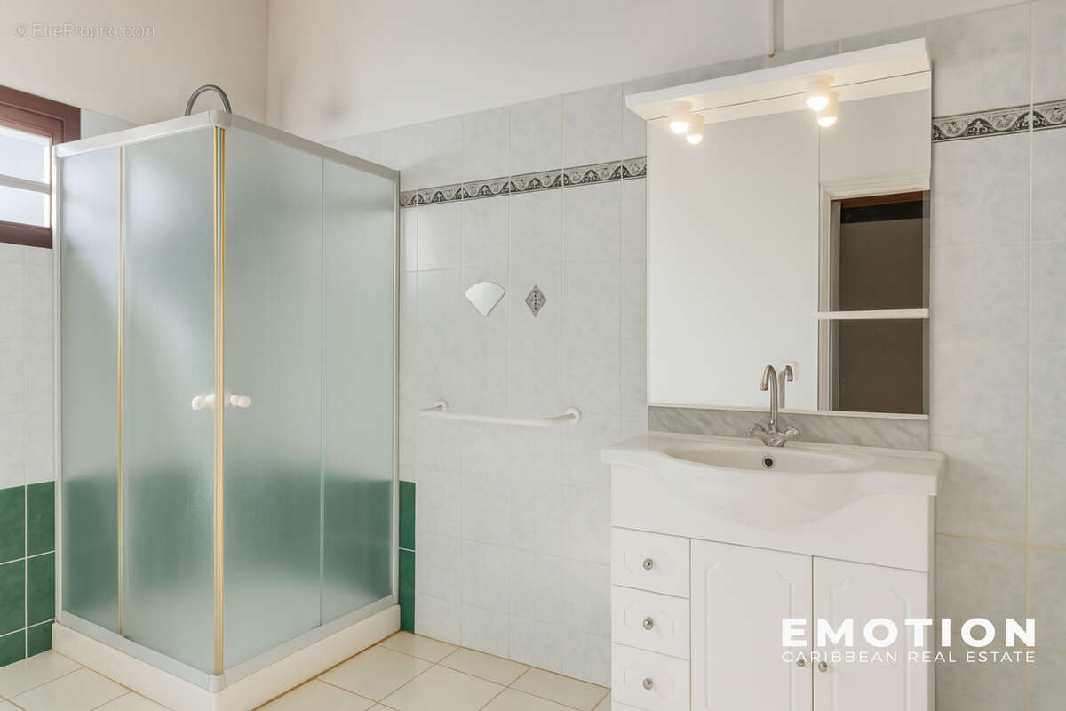 Maison à POINTE-NOIRE