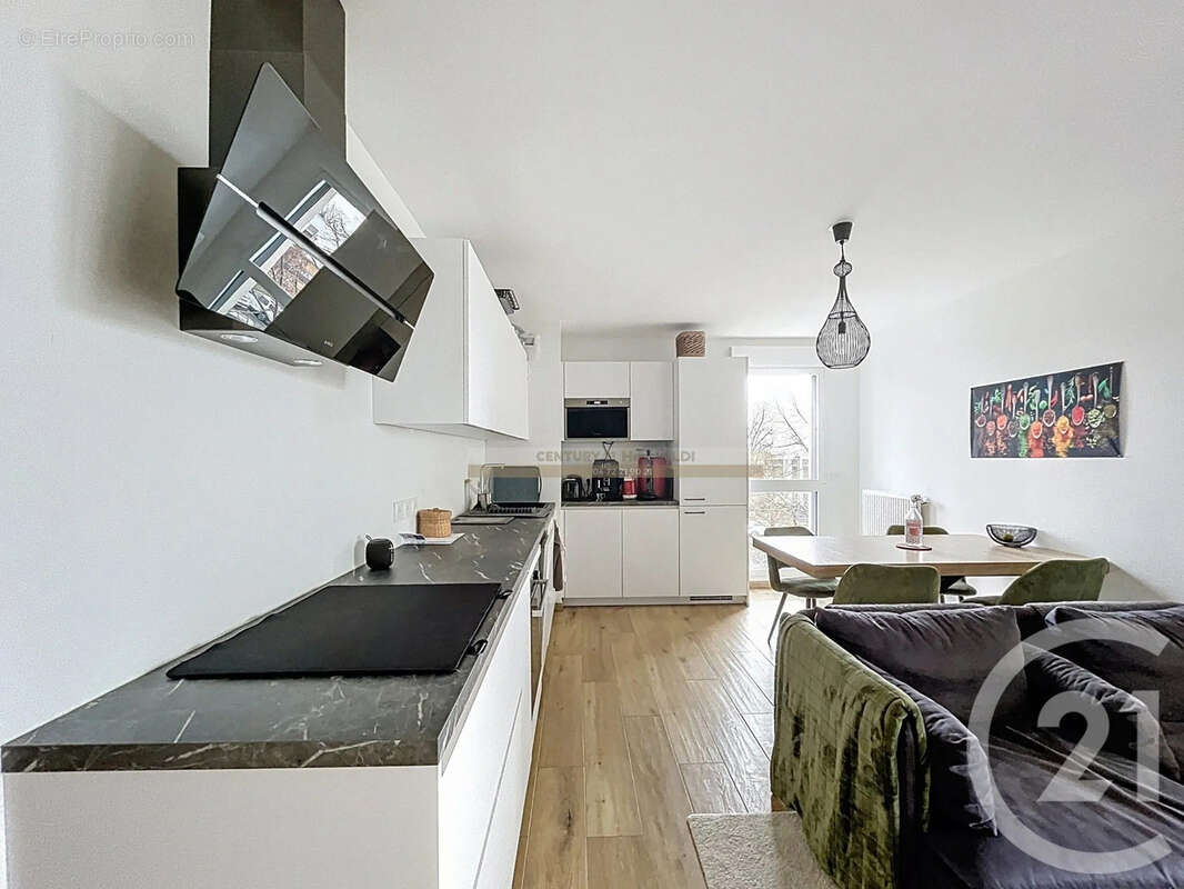 Appartement à DECINES-CHARPIEU