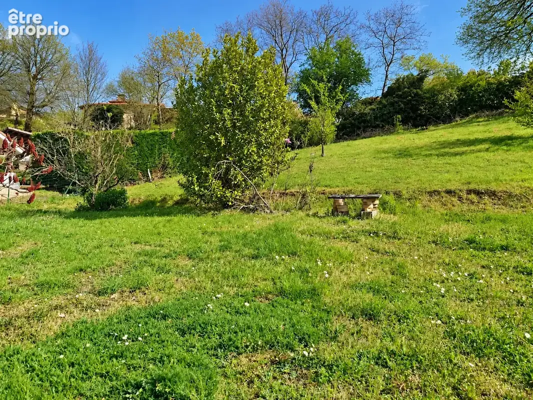 Civrieux-d’azergues   terrain constructible de 940 m2   vue dégagée - photo 3