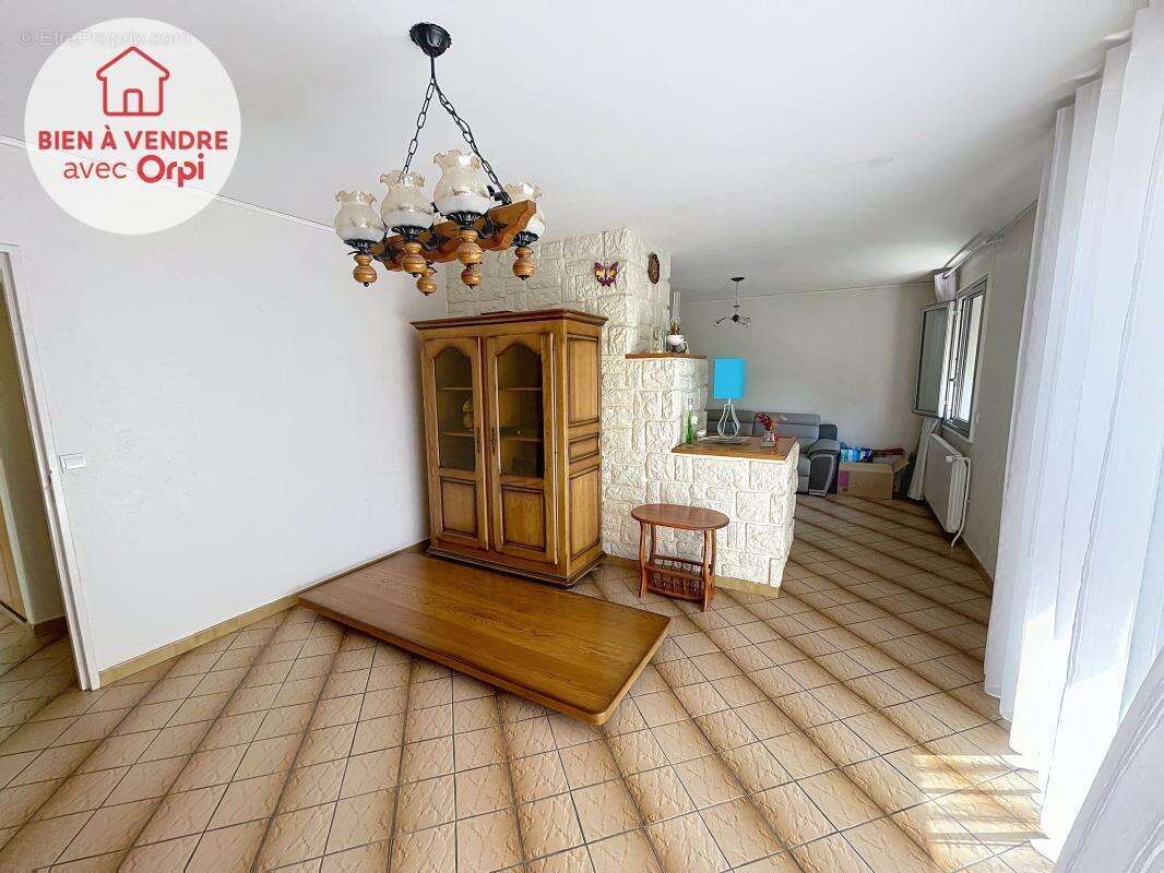 Maison à MEZY-SUR-SEINE