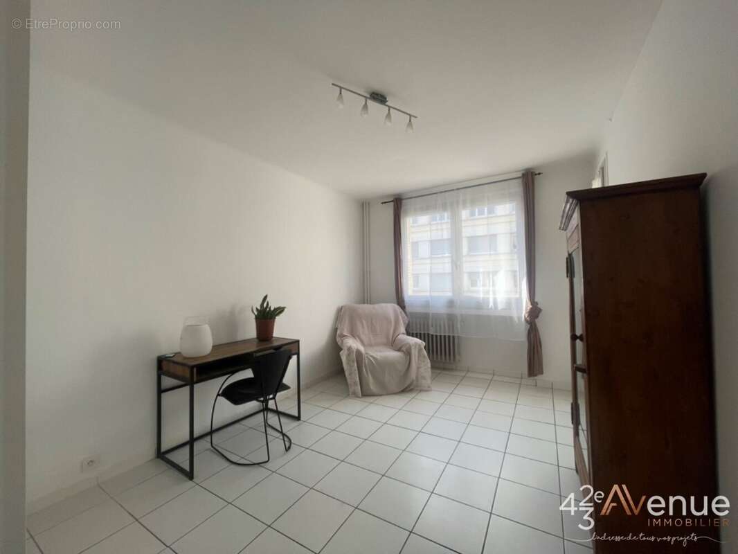 Appartement à SAINT-ETIENNE