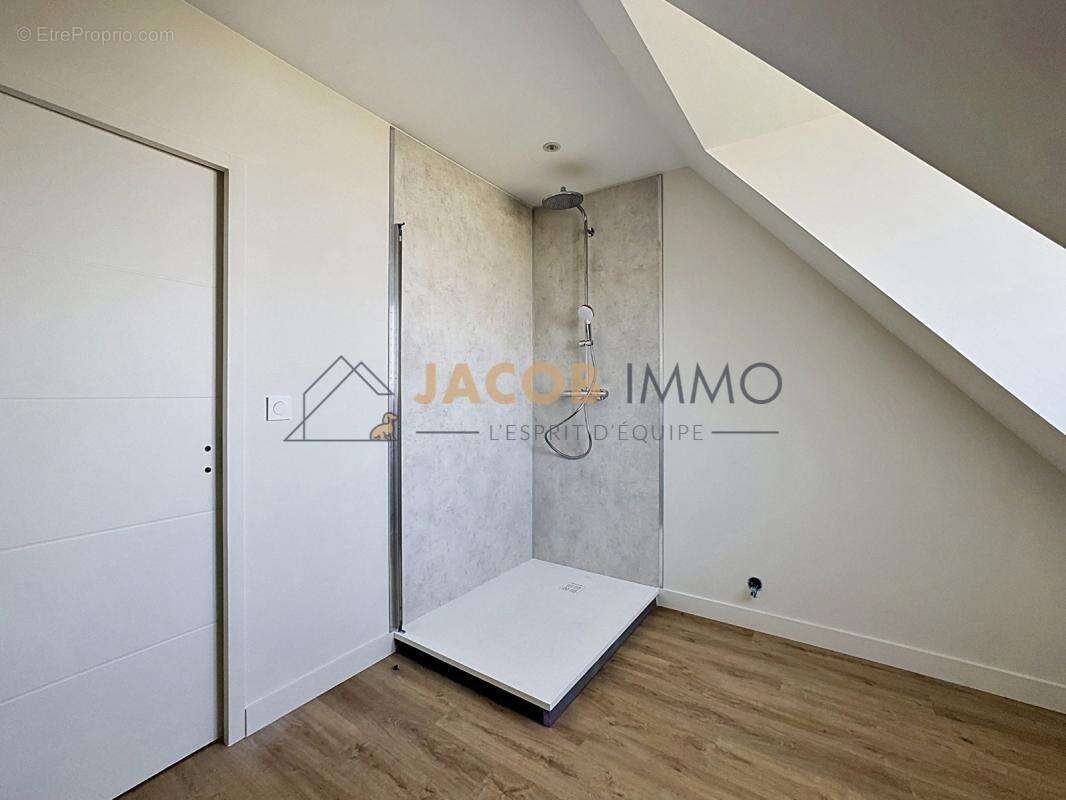 Appartement à GUIPRONVEL