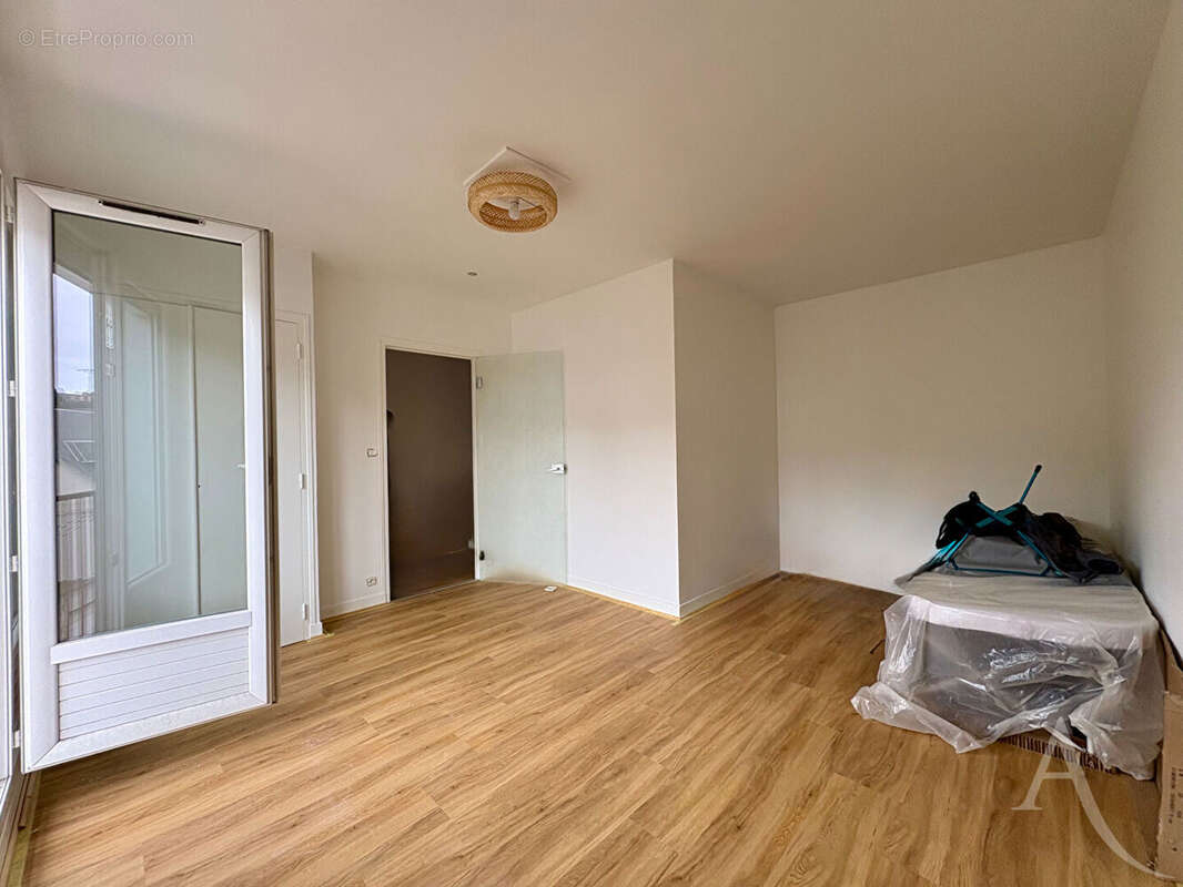 Appartement Caen 1 pièce(s) 29 m2 - photo 2
