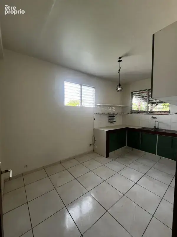 Appartement familial de type T4 à Schoelcher avec grande loggia - photo 5