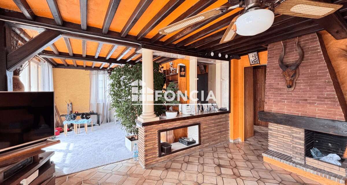 Appartement à SAINT-ETIENNE