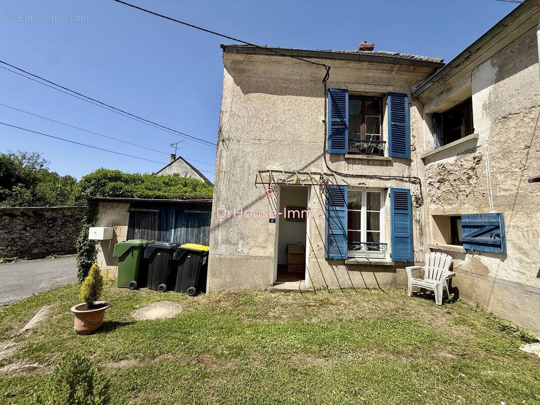 Maison à SAINT-CYR-SUR-MORIN