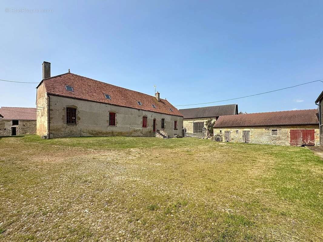 Maison à VILLARS-ET-VILLENOTTE