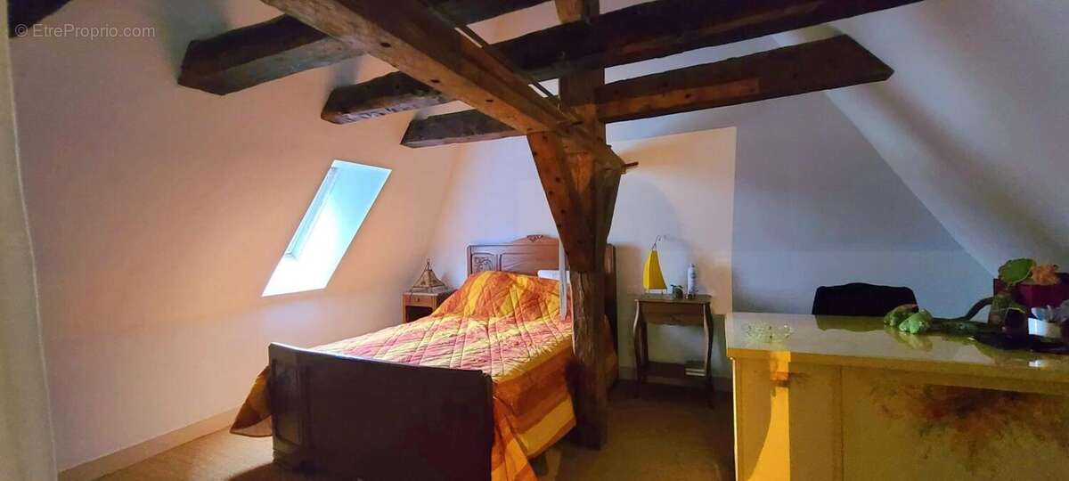 Maison à SAINT-YRIEIX-LA-PERCHE