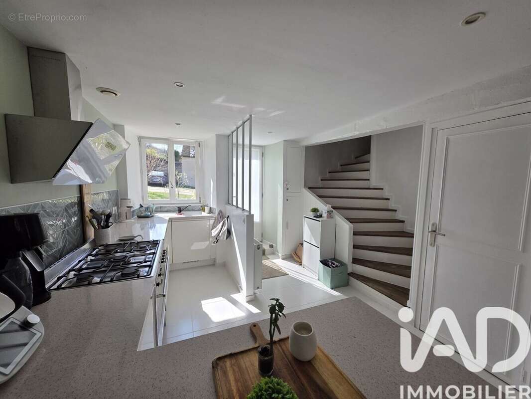 Maison 110 m² à Senlisse  - photo 2