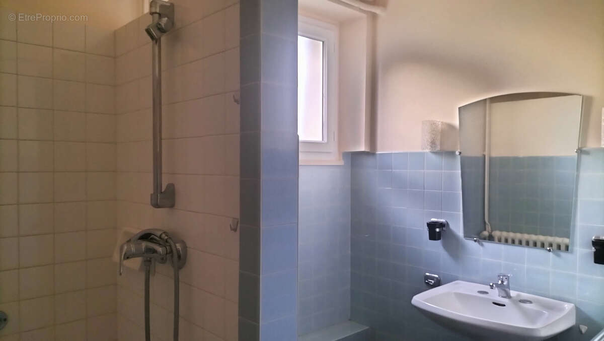 Maison à CAHUZAC-SUR-VERE