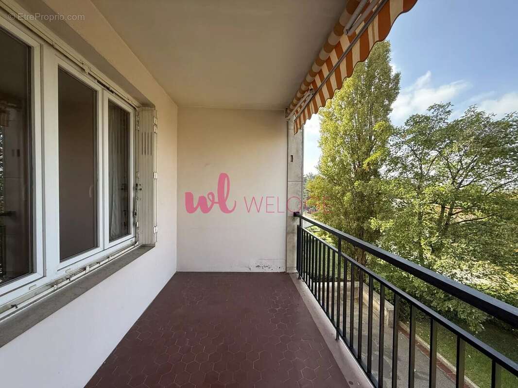 Appartement à SAINTE-FOY-LES-LYON