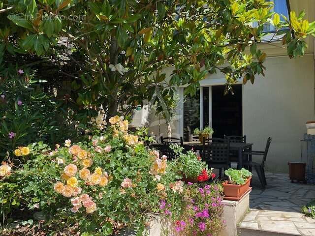 Maison à SAINT-MAUR-DES-FOSSES