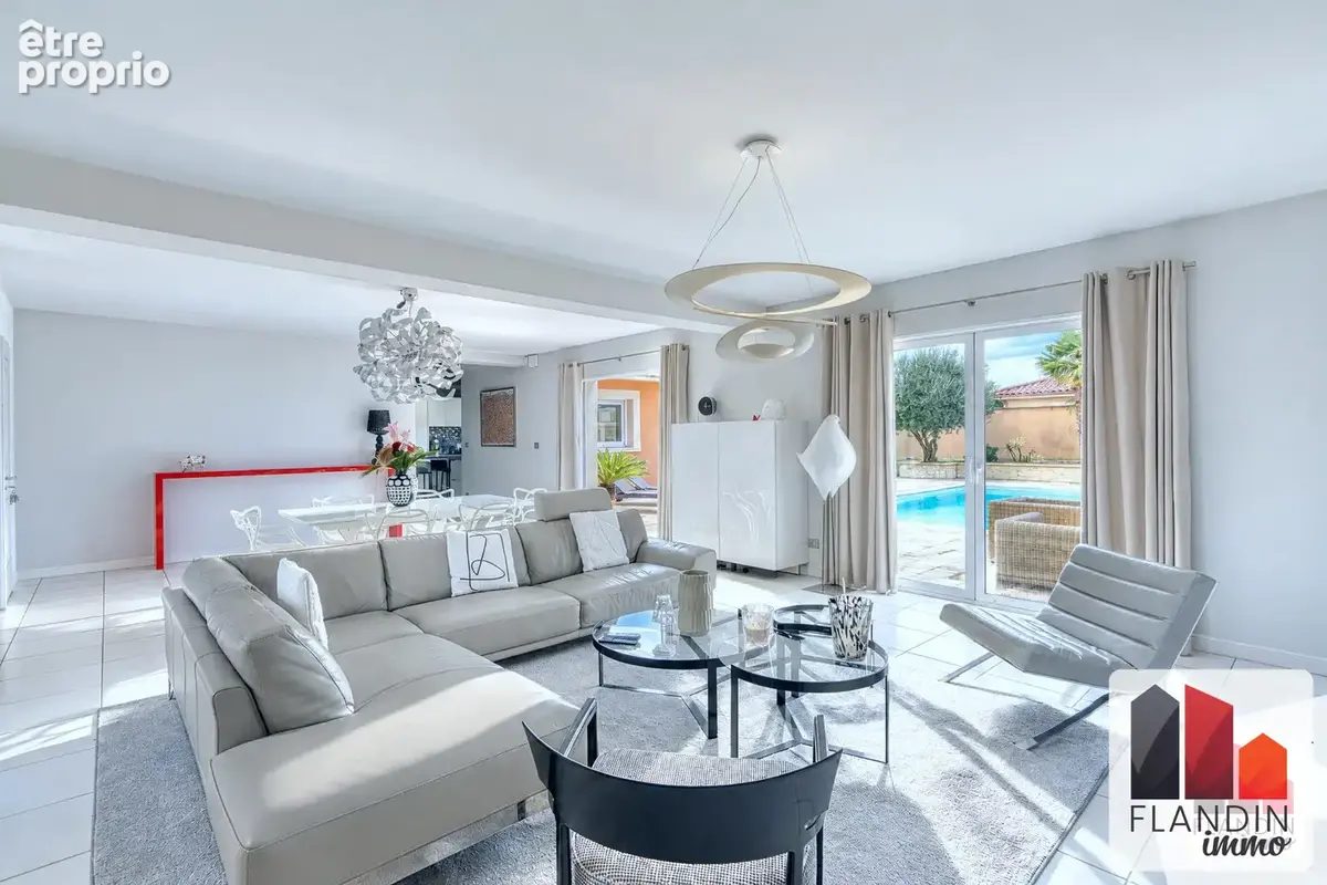 Maison 6 pièces 220 m² à vendre à Charly (69390) - photo 8