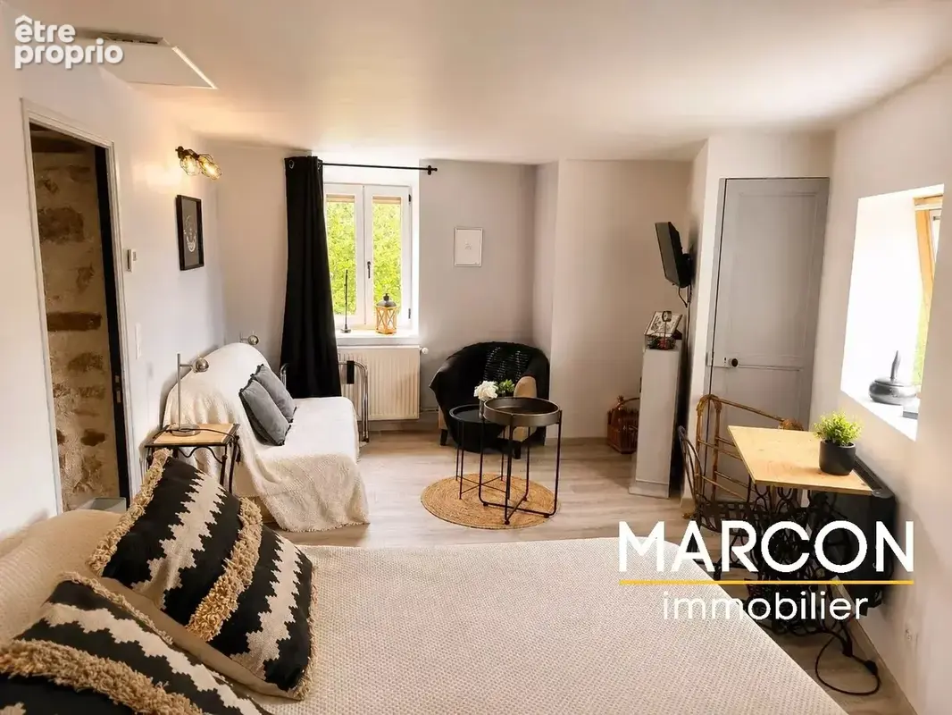 EXCLUSIVITE - Propriété de caractère de 320 m² avec piscine chauffée, spa et dépendances - photo 13