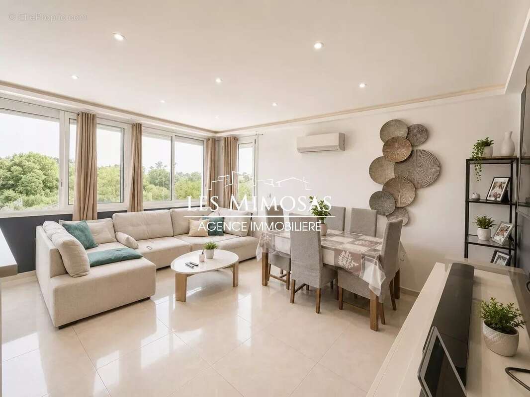 Appartement à FREJUS