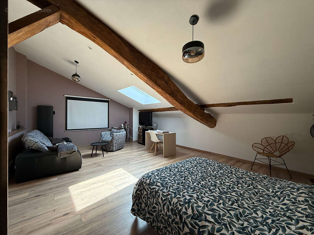 Maison à COLOMBEY-LES-BELLES