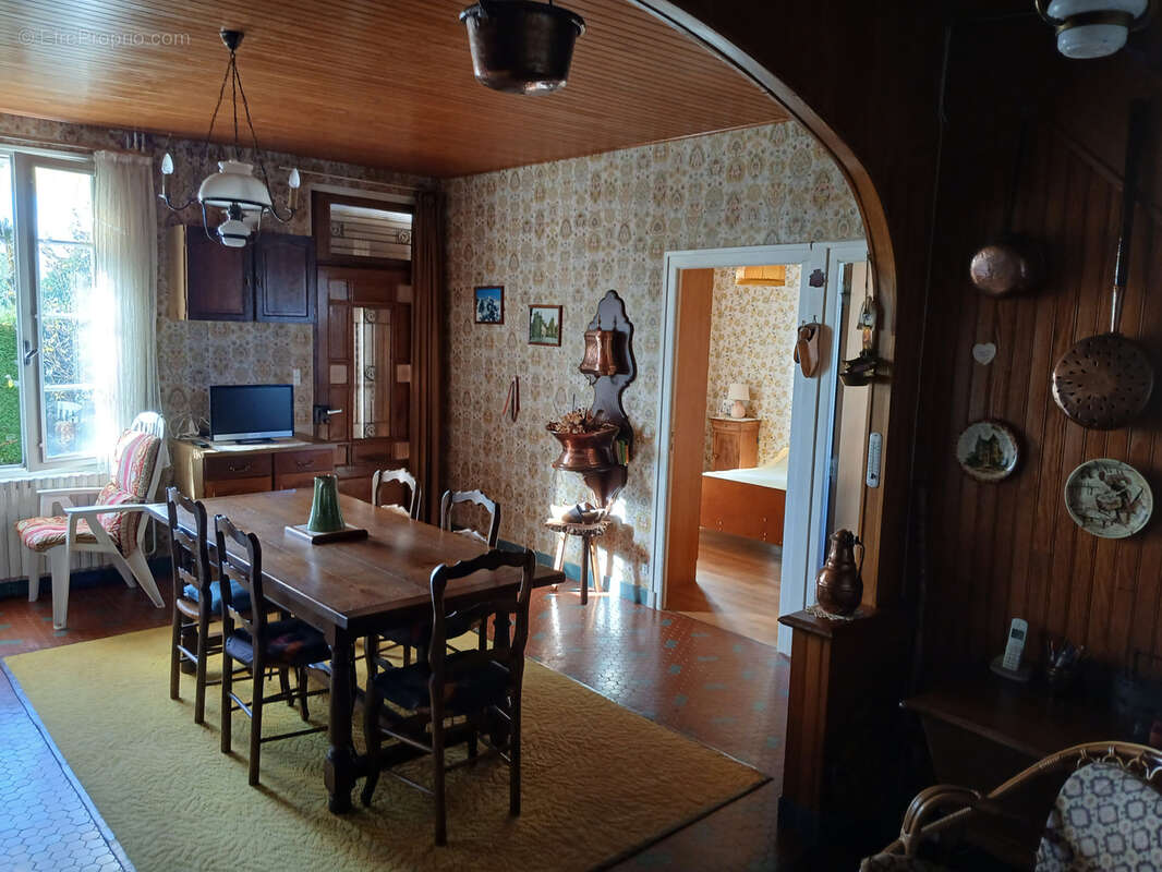 Maison à ANGLARDS-DE-SALERS