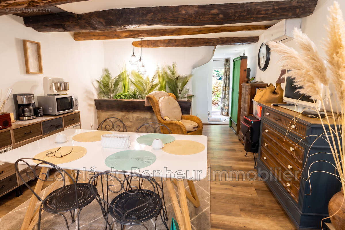 Maison 91 m² à Riez  - photo 3