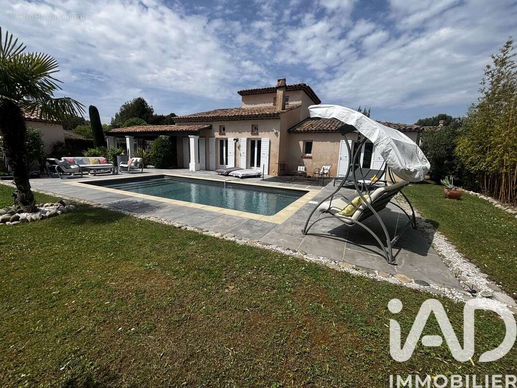 Photo 2 - Maison à MALLEMORT