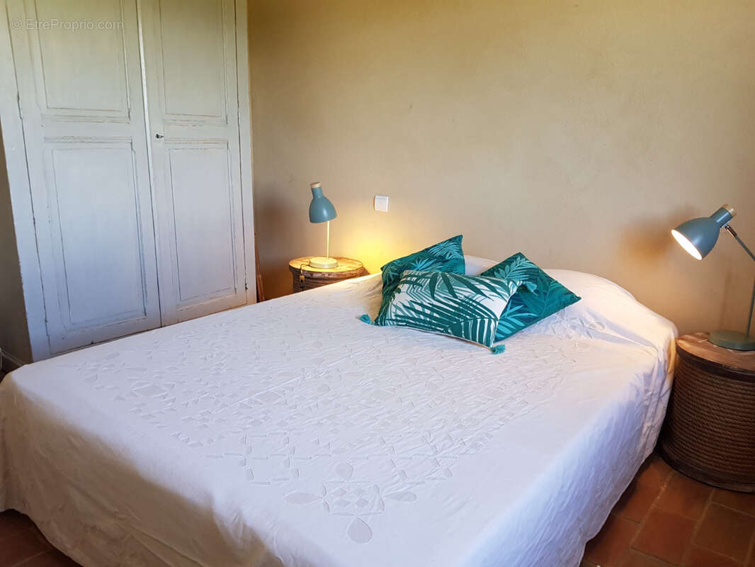 Maison à FORCALQUIER