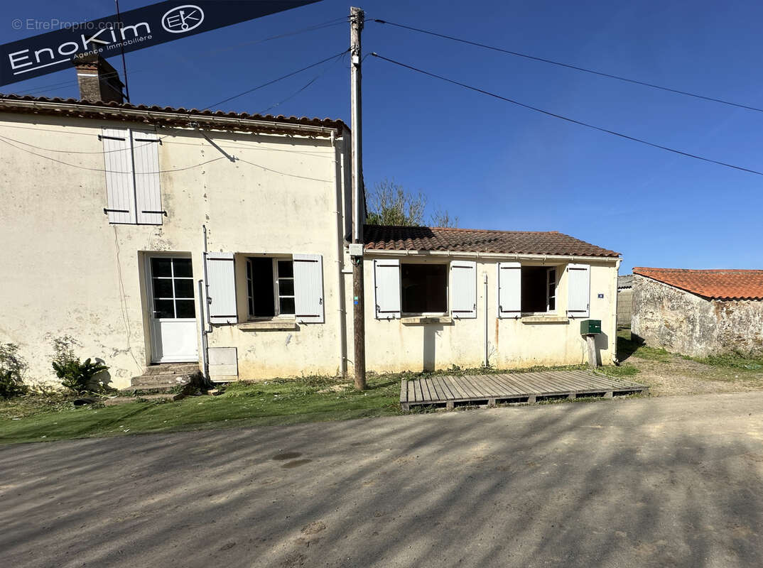 Maison en pierre avec fort potentiel - photo 14