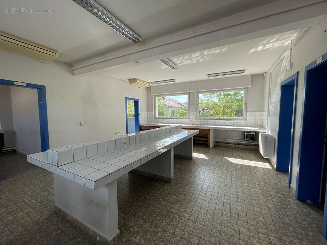 Local d'activité - BOUZONVILLE - 119 m² - photo 3