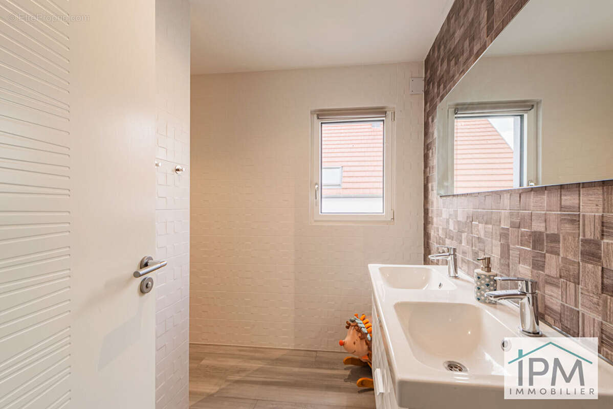 Maison à ERNOLSHEIM-BRUCHE