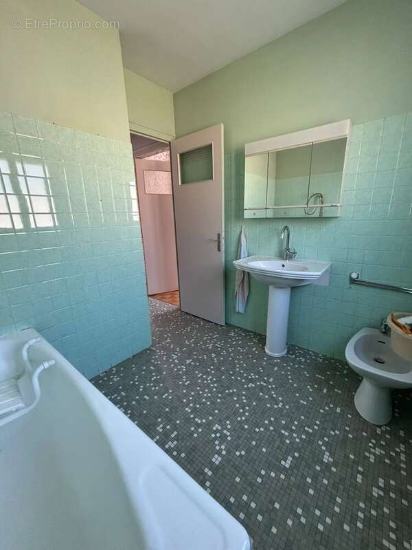 BEAUNE – Maison familiale de 165 m² à 10 min à pied du centre historique - photo 7