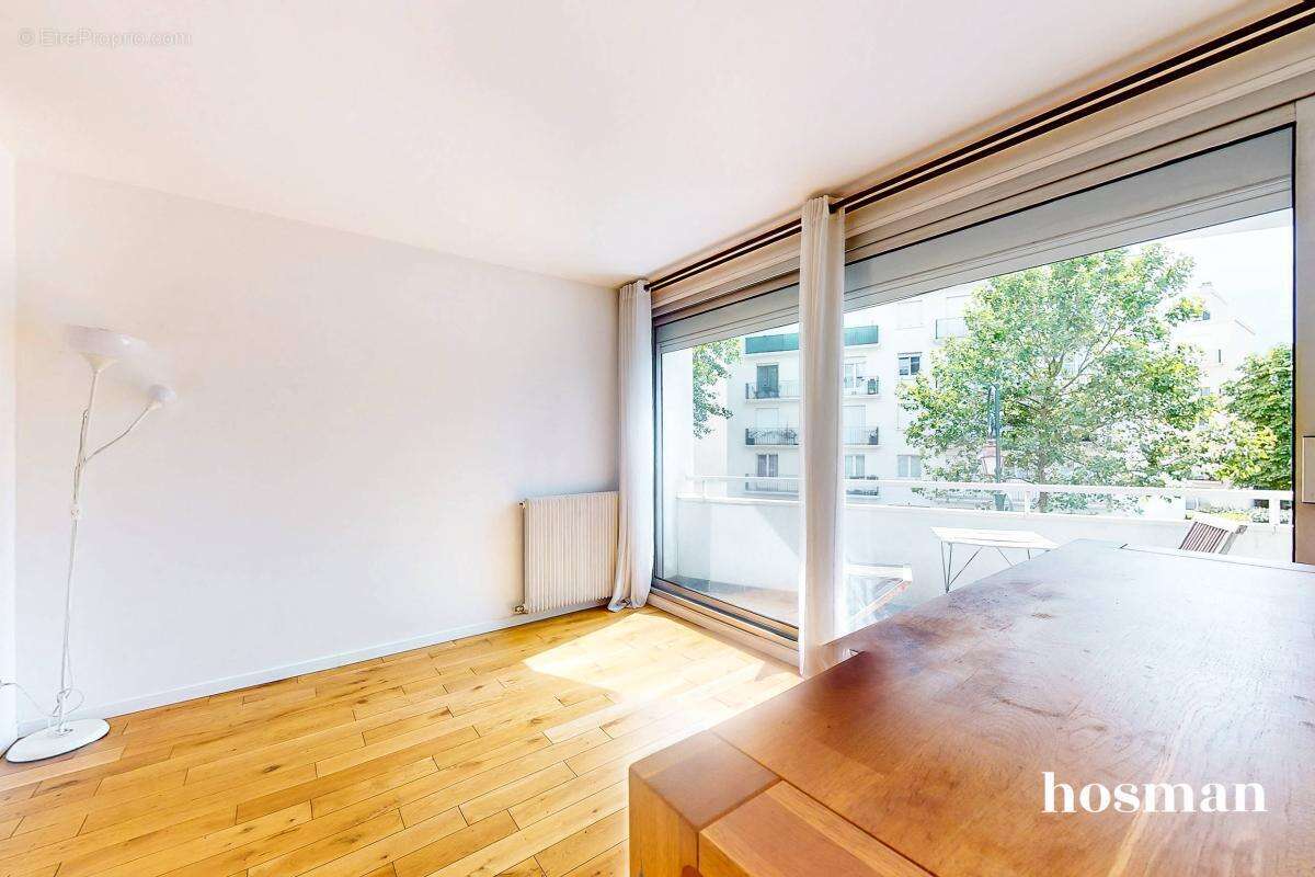 Appartement à LA GARENNE-COLOMBES