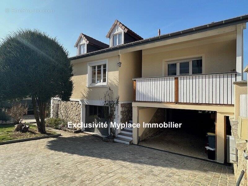 Maison à JOUY-EN-JOSAS