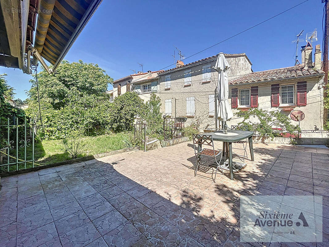 Maison à SIX-FOURS-LES-PLAGES