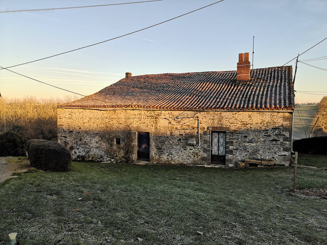 Maison à MOUCHAMPS