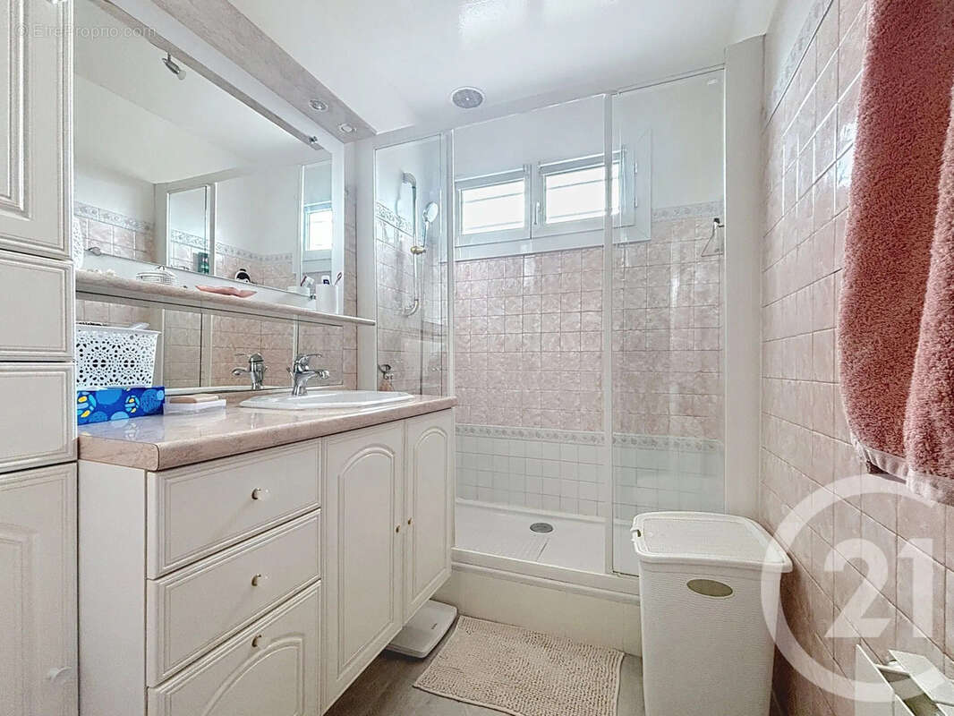 Maison 71 m² à Bucheres  - photo 6