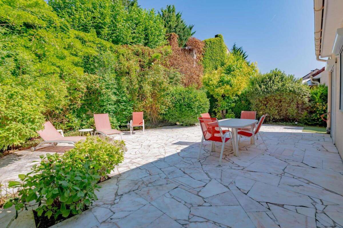 Maison à SOISY-SUR-SEINE