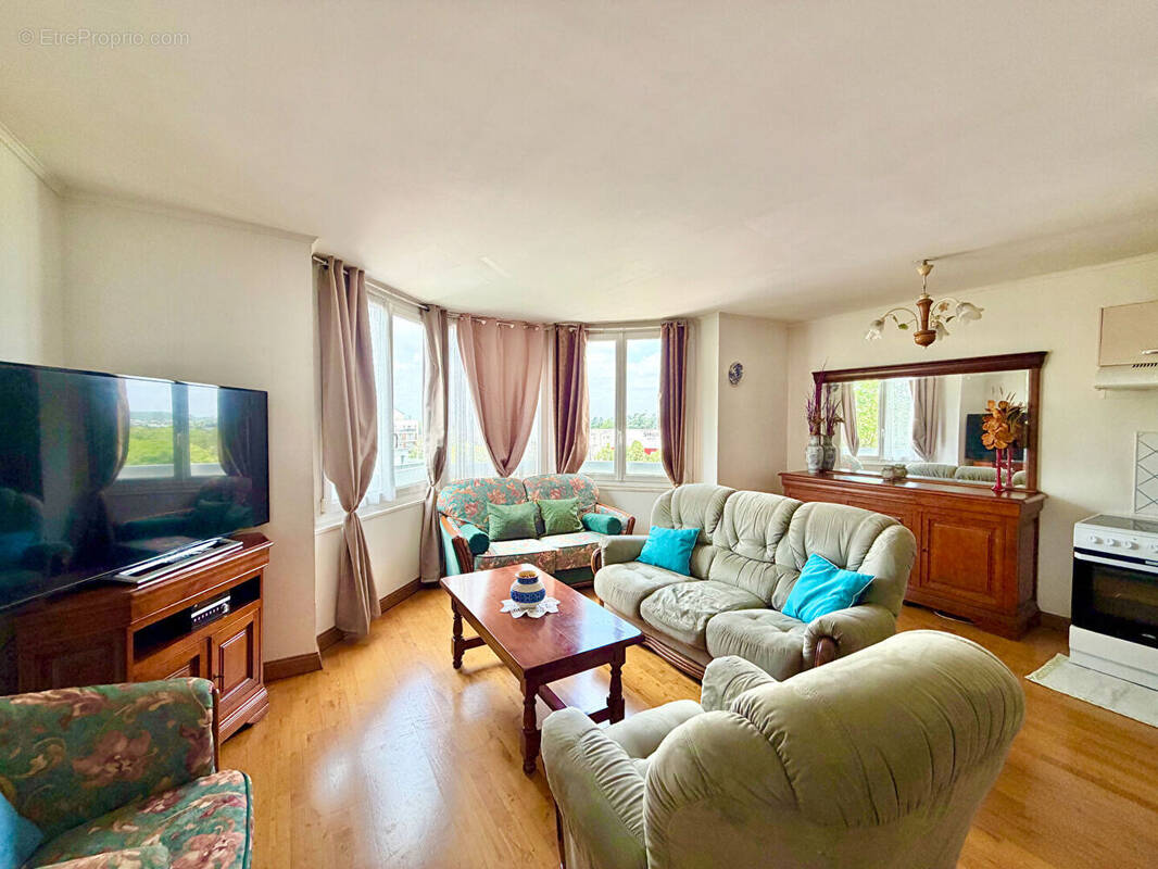 Appartement à SARTROUVILLE
