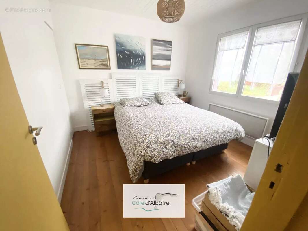 Maison à SOTTEVILLE-SUR-MER