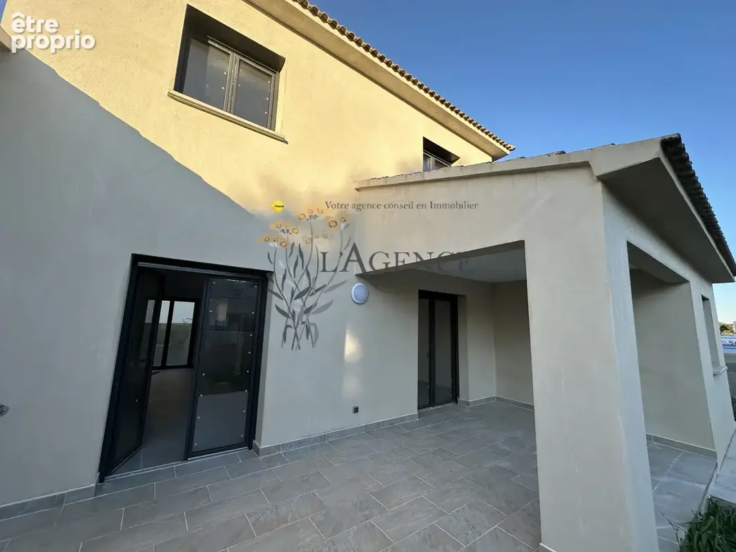 Photo Maison à Pruno au prix de 338 500€