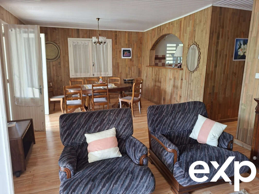 Maison à LA PLAINE-DES-PALMISTES