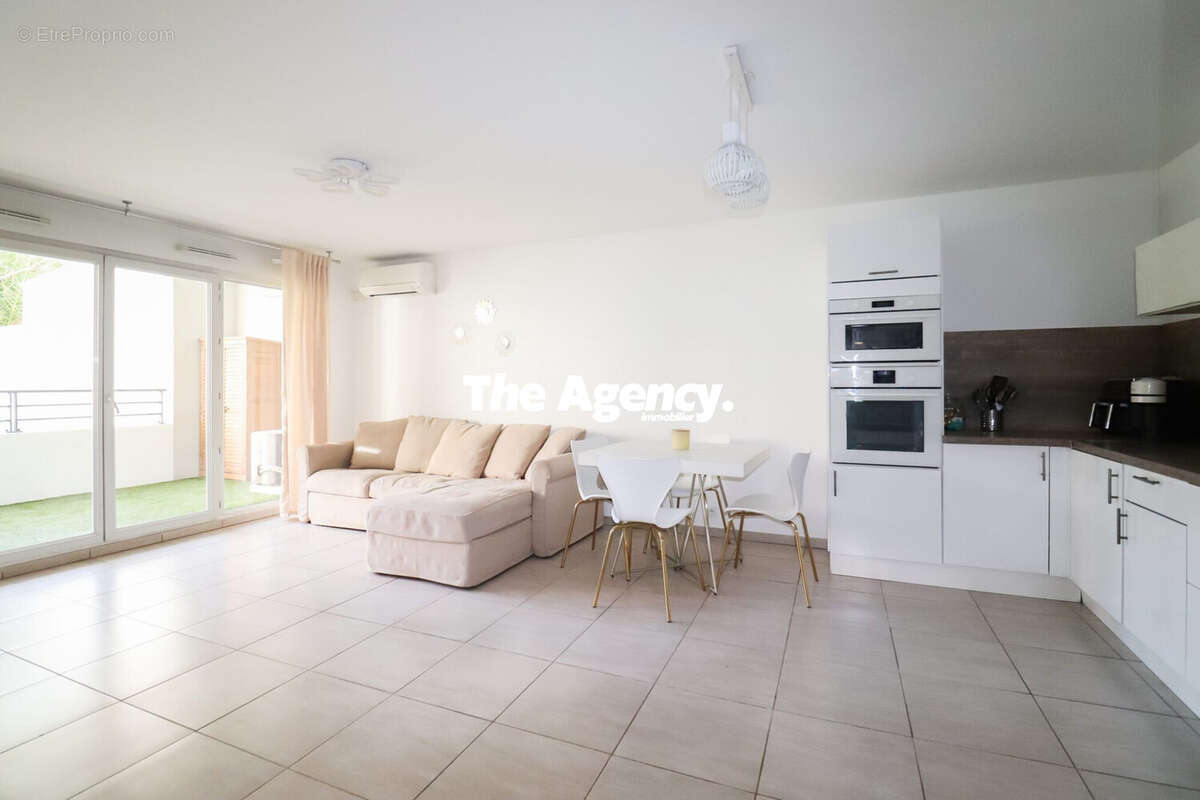 Appartement à MARSEILLE-7E