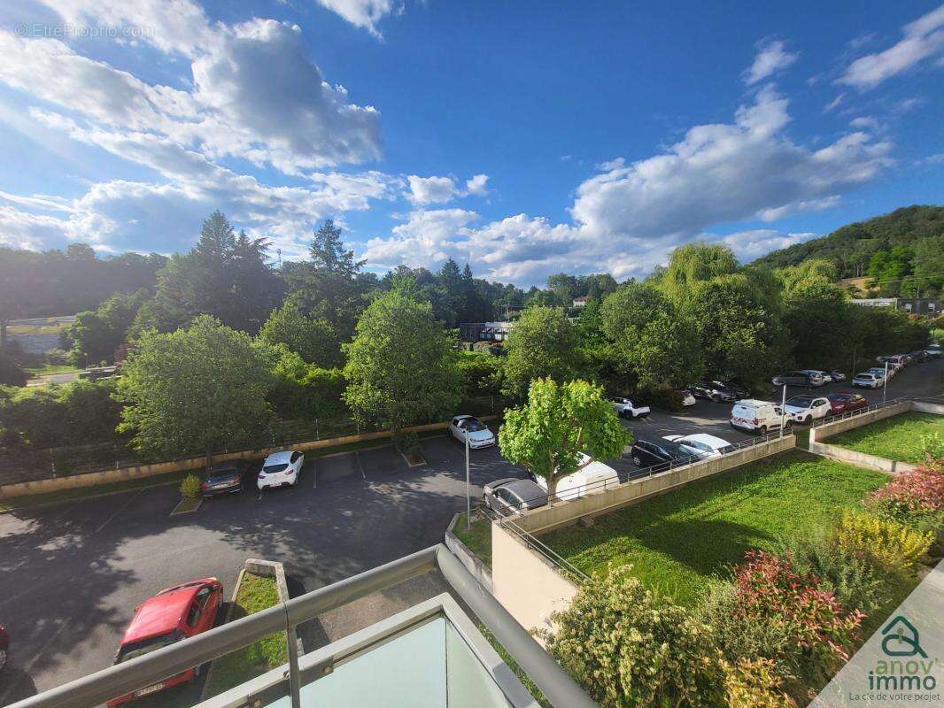 Appartement à NEUVILLE-SUR-SAONE