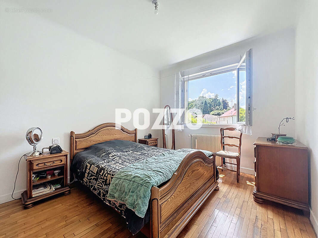 Maison à SAINT-HILAIRE-DU-HARCOUET