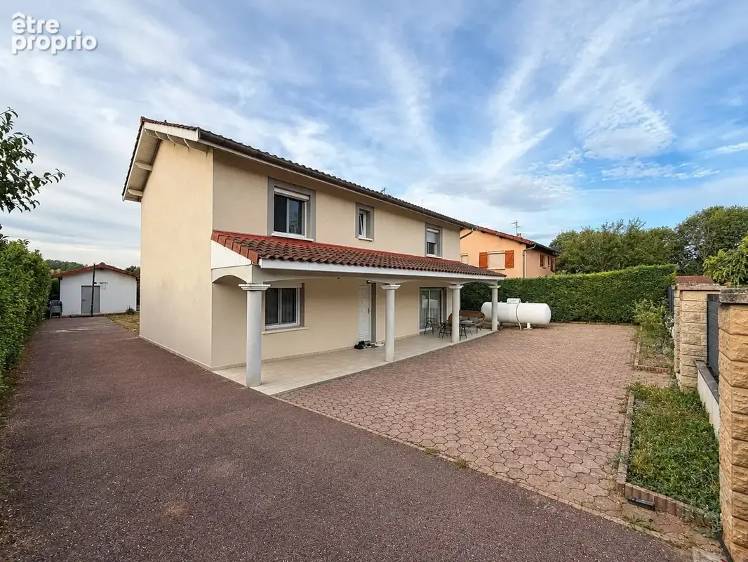 Photo Maison à Balan au prix de 430 000€