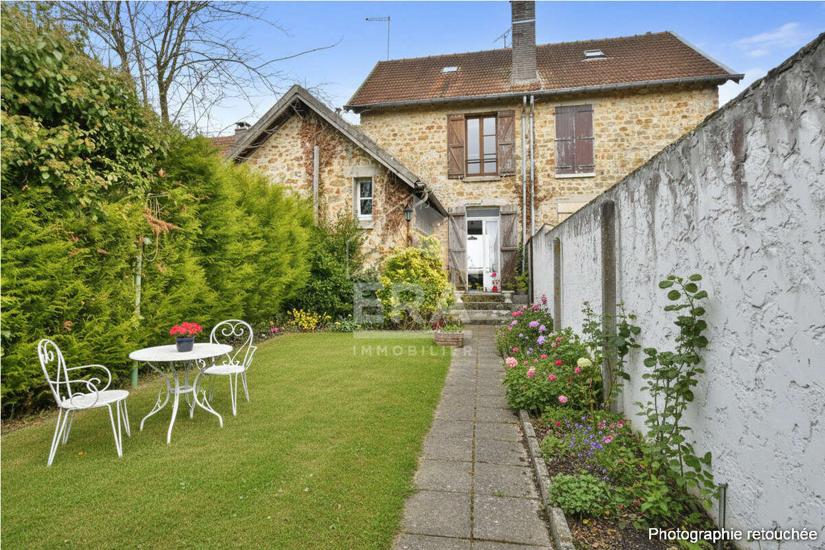 Maison à MAREIL-LE-GUYON