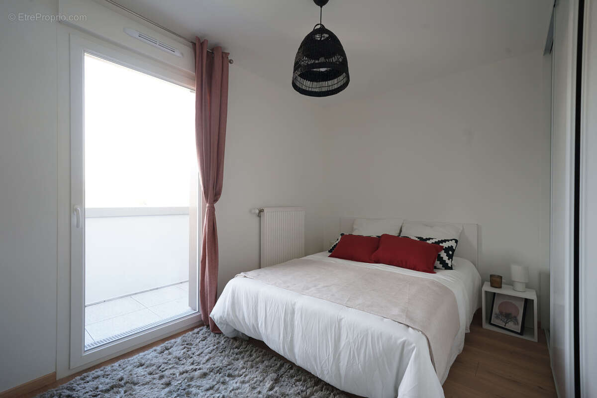 Appartement à SAINT-MARTIN-D'HERES